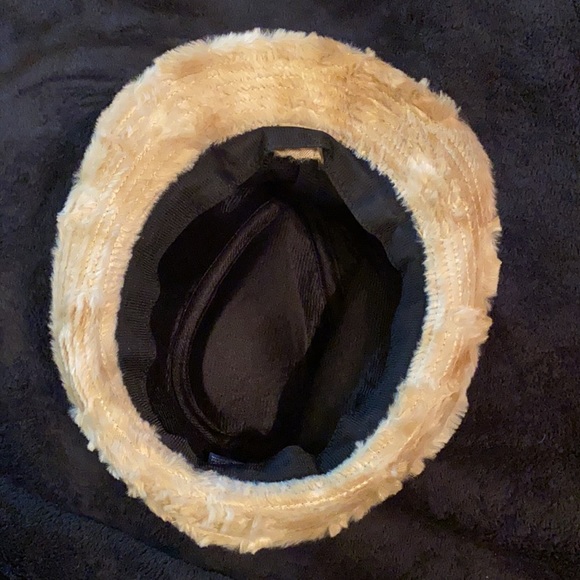 Hat - Picture 4 of 4